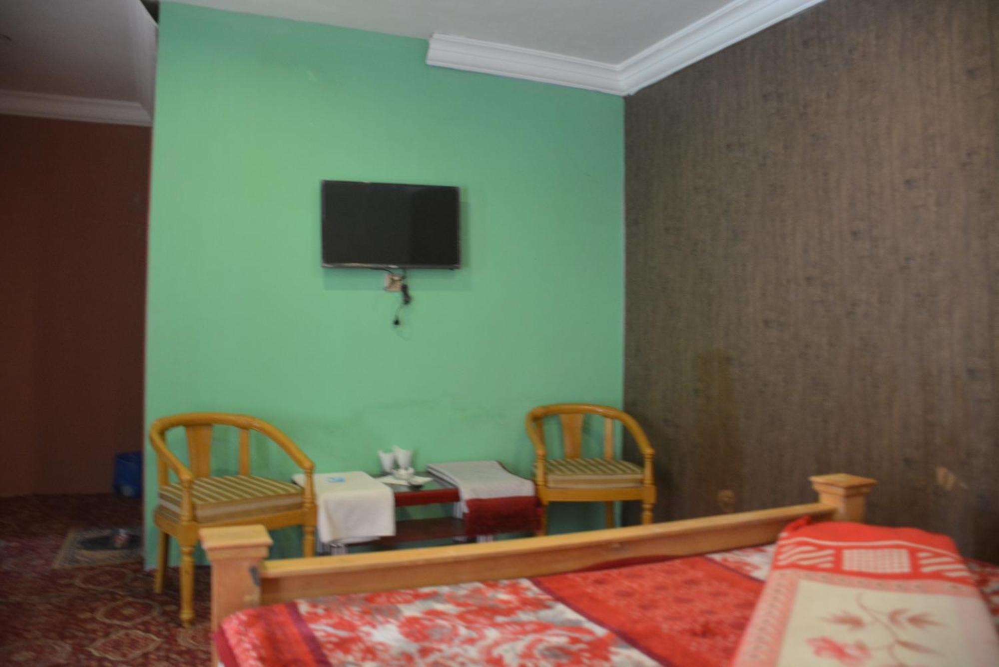 Hotel Pine Hills, Naran Exterior foto