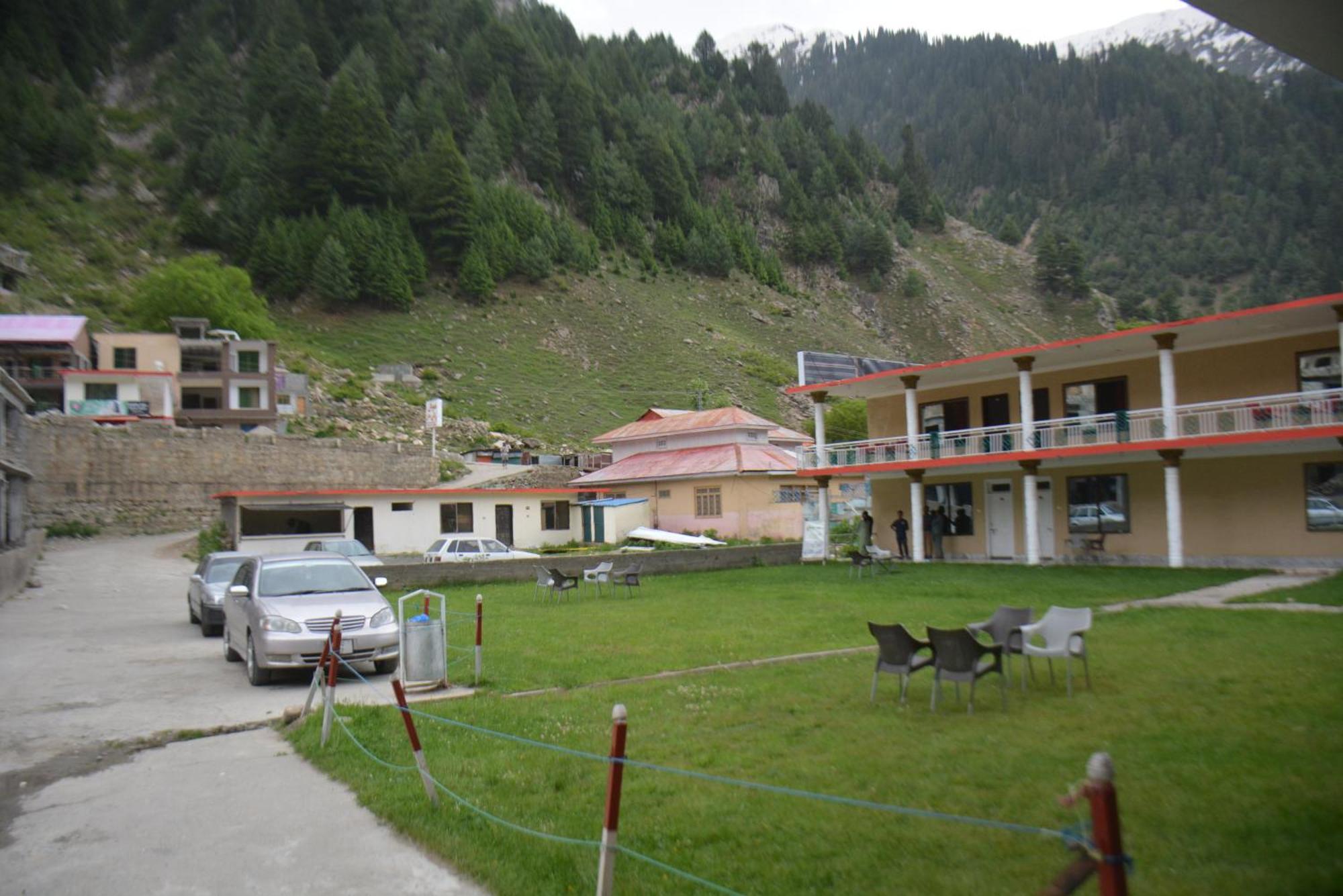 Hotel Pine Hills, Naran Exterior foto