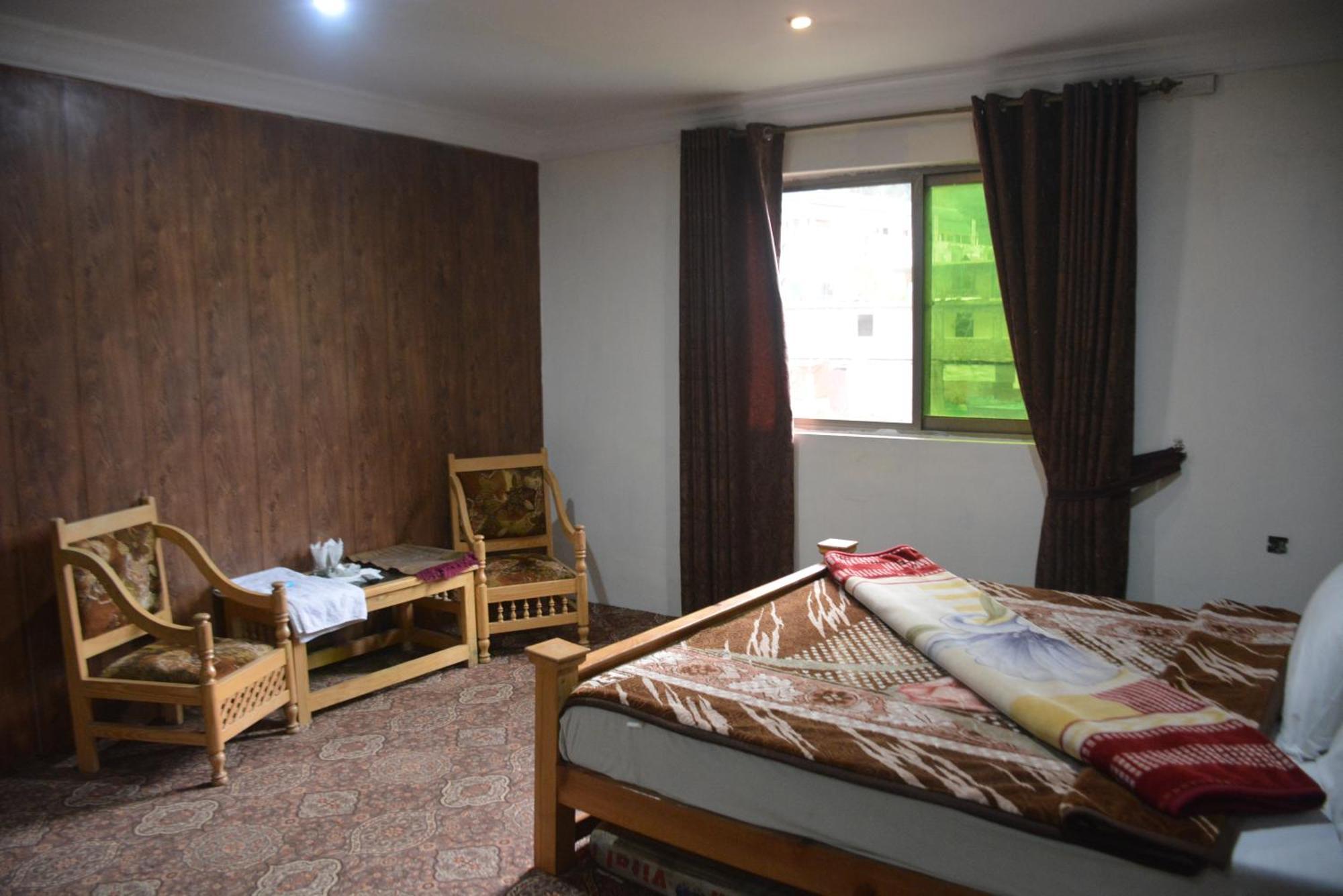 Hotel Pine Hills, Naran Exterior foto